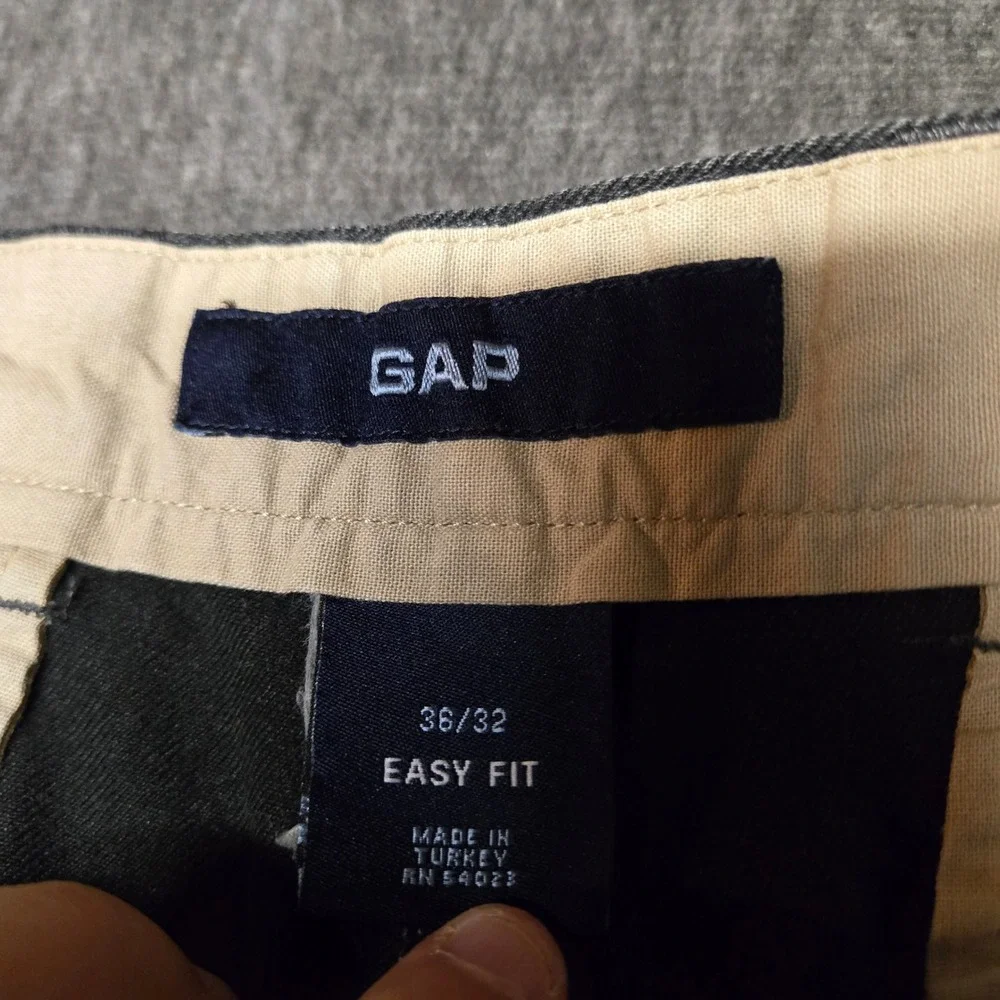 Vintage GAP Trousers Mens 36x32 Gray Pleated Cuffed Cotton Blend Pants Y2K